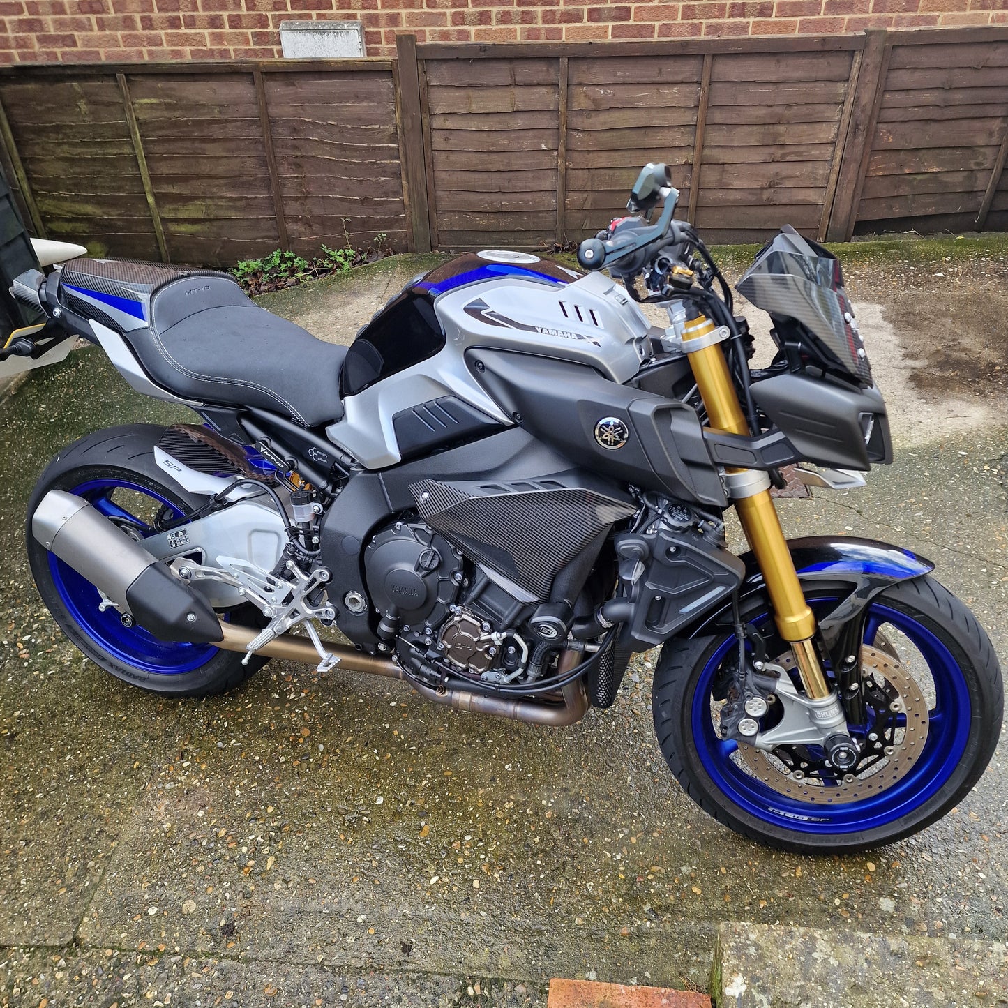 Carbon Fibre Side Panels for Yamaha MT10 (2016-2021) Gen 1