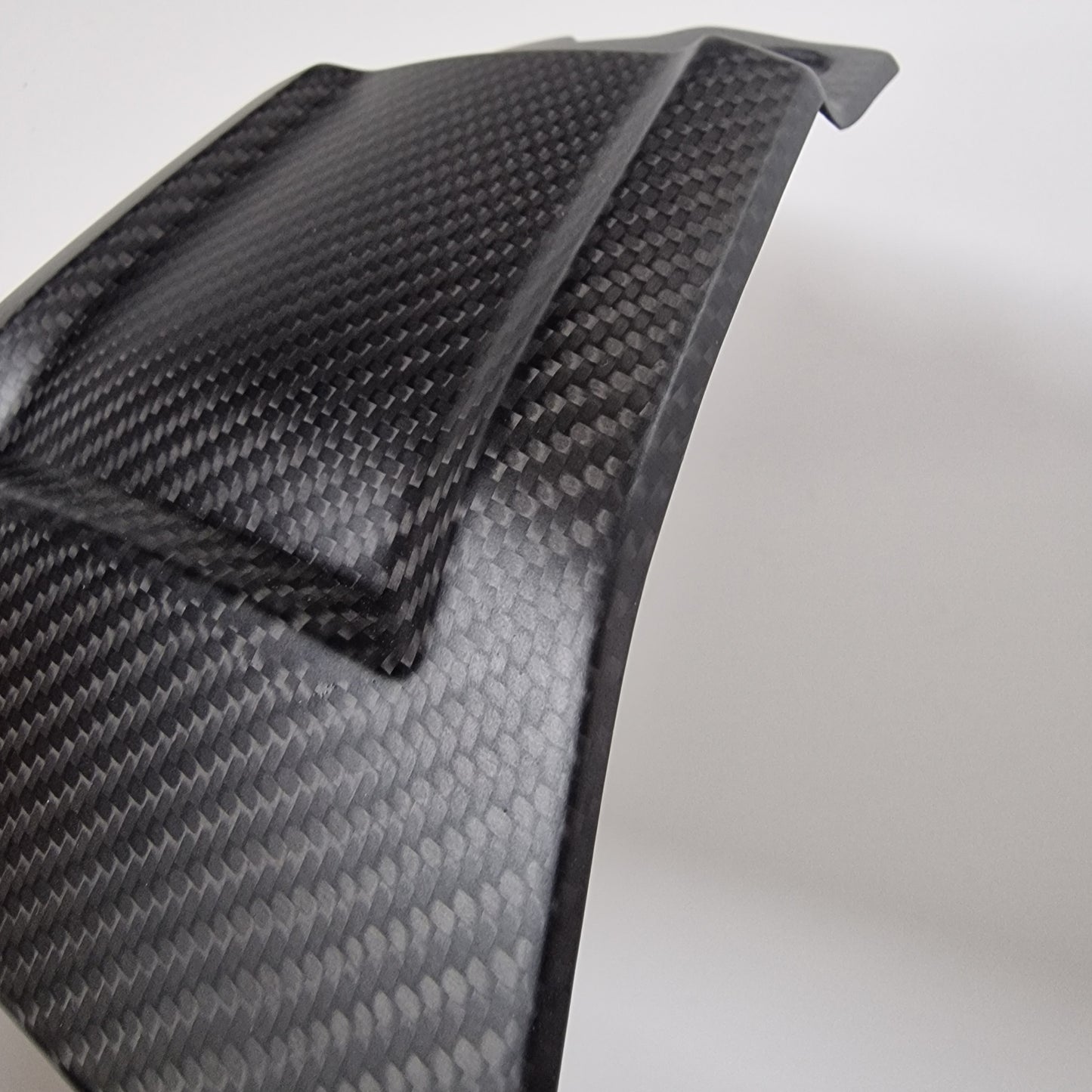 Carbon Fibre Tank Fairing Centre Trim for Yamaha MT10 (2016-2021) MATT FINISH
