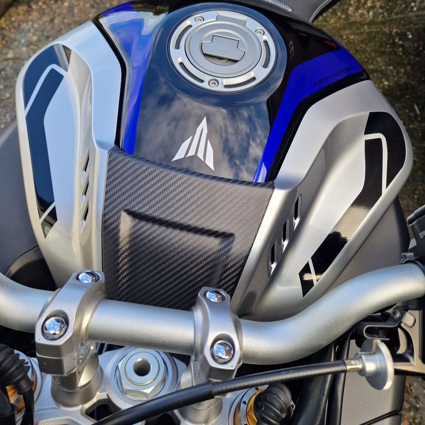 Carbon Fibre Tank Fairing Centre Trim for Yamaha MT10 (2016-2021) MATT FINISH