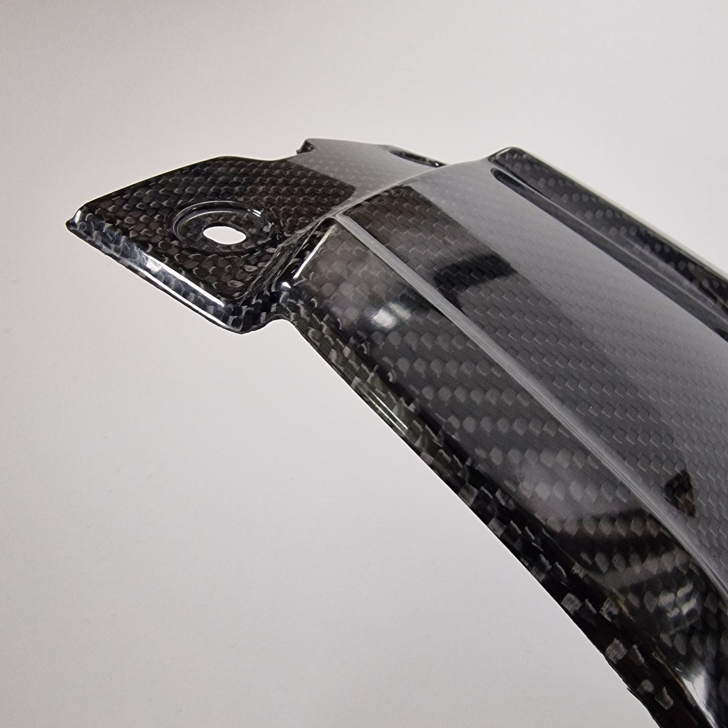 Carbon Fibre Tank Fairing Centre Trim for Yamaha MT10 (2016-2021) GLOSS FINISH
