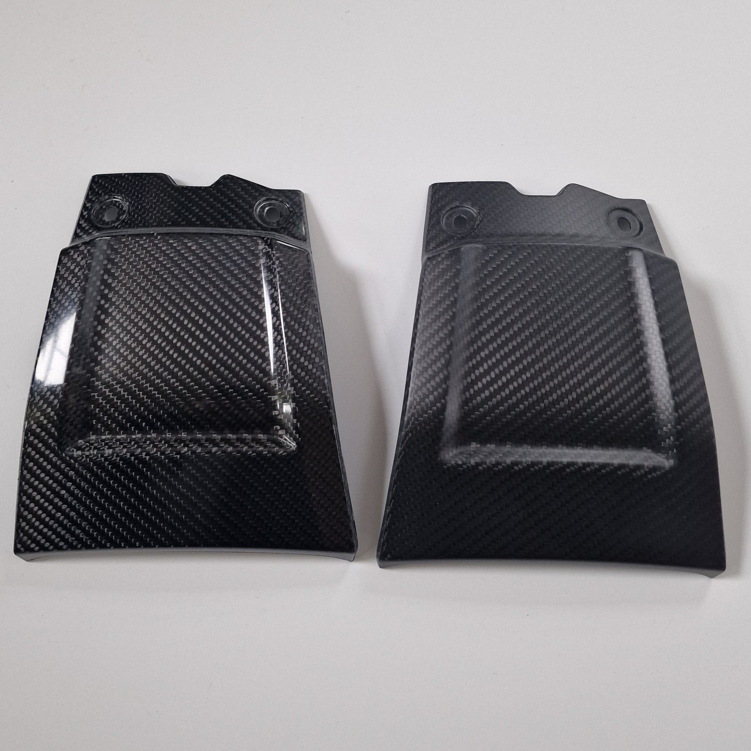 Yamaha MT10 Carbon Fibre Tank Fairing Centre Trim (2016-2021)