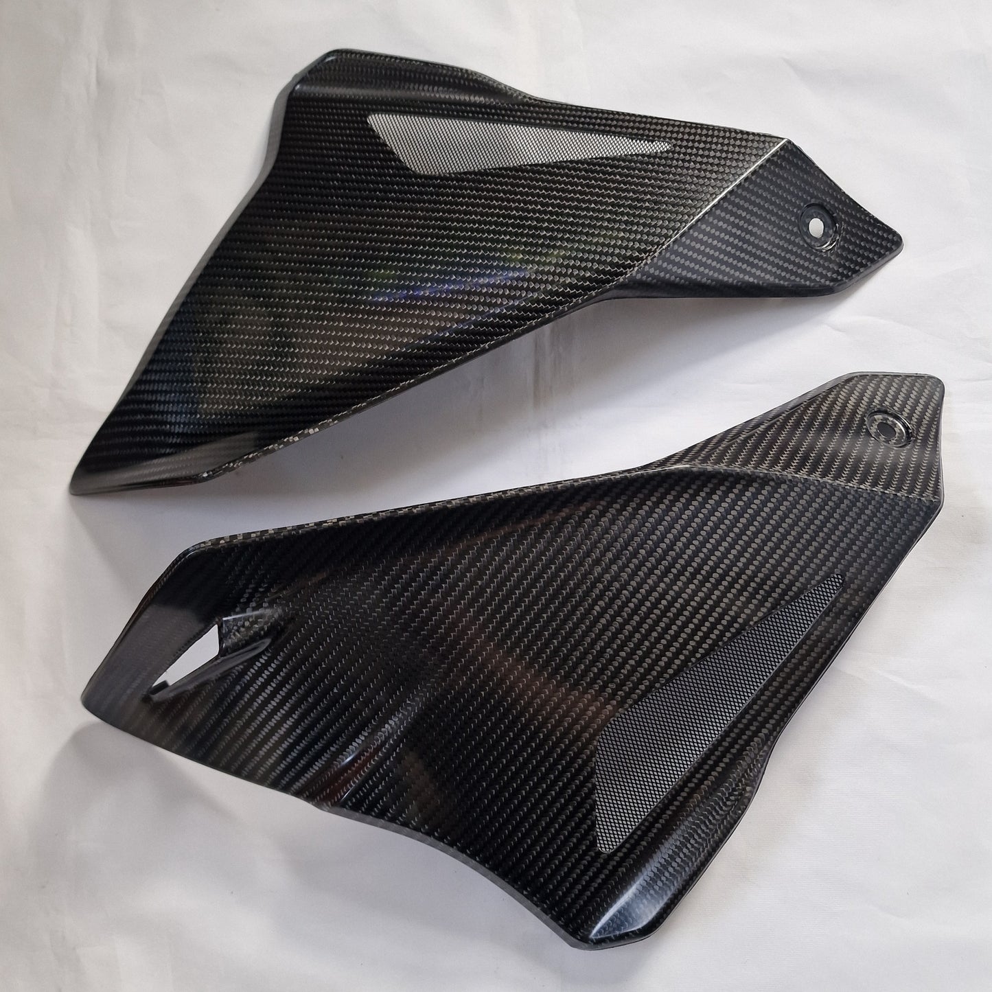 Carbon Fibre Side Panels for Yamaha MT10 (2016-2021) Gen 1