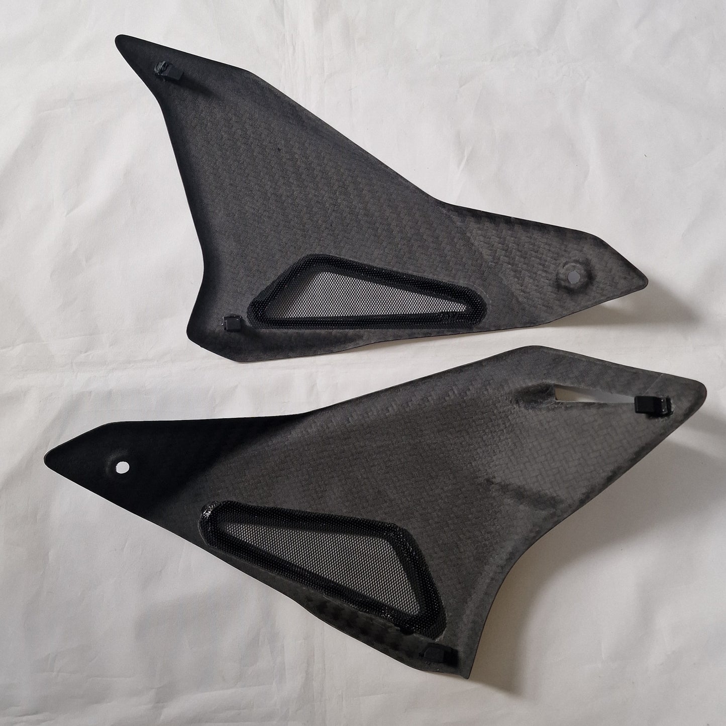 Carbon Fibre Side Panels for Yamaha MT10 (2016-2021) Gen 1