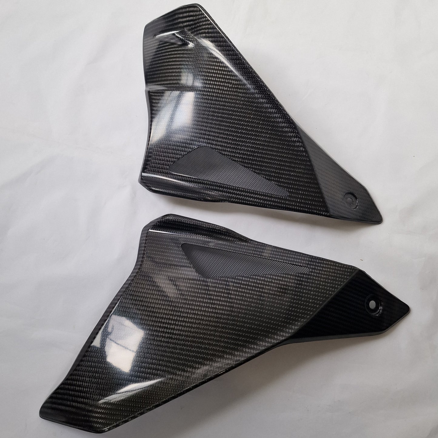 Carbon Fibre Side Panels for Yamaha MT10 (2016-2021) Gen 1