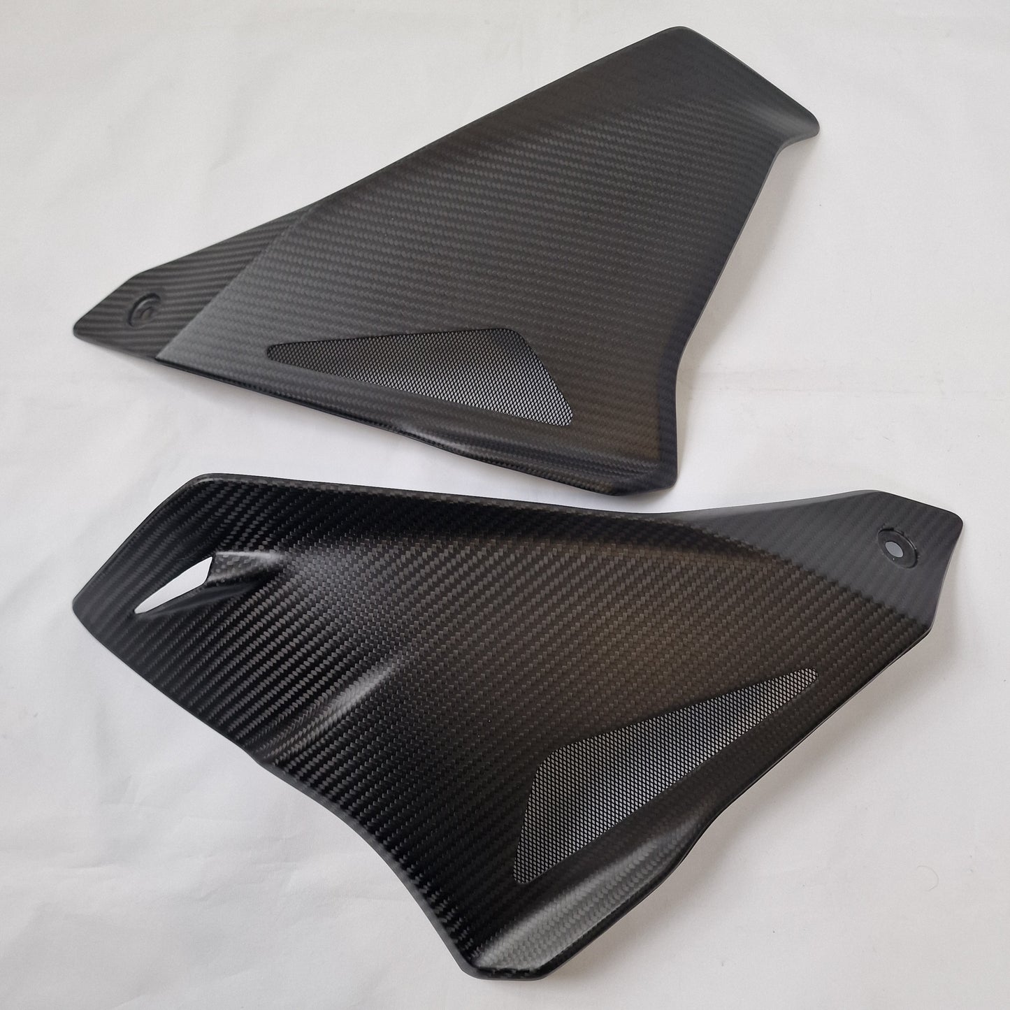 Carbon Fibre Side Panels for Yamaha MT10 - MATT FINISH (2016-2021) Gen 1