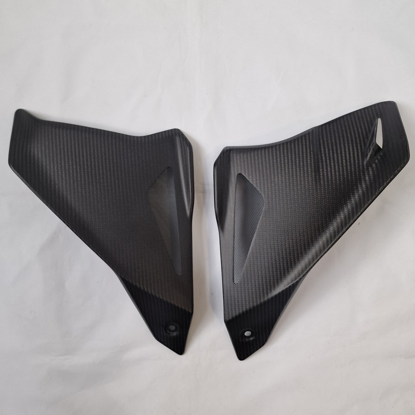 Carbon Fibre Side Panels for Yamaha MT10 - MATT FINISH (2016-2021) Gen 1