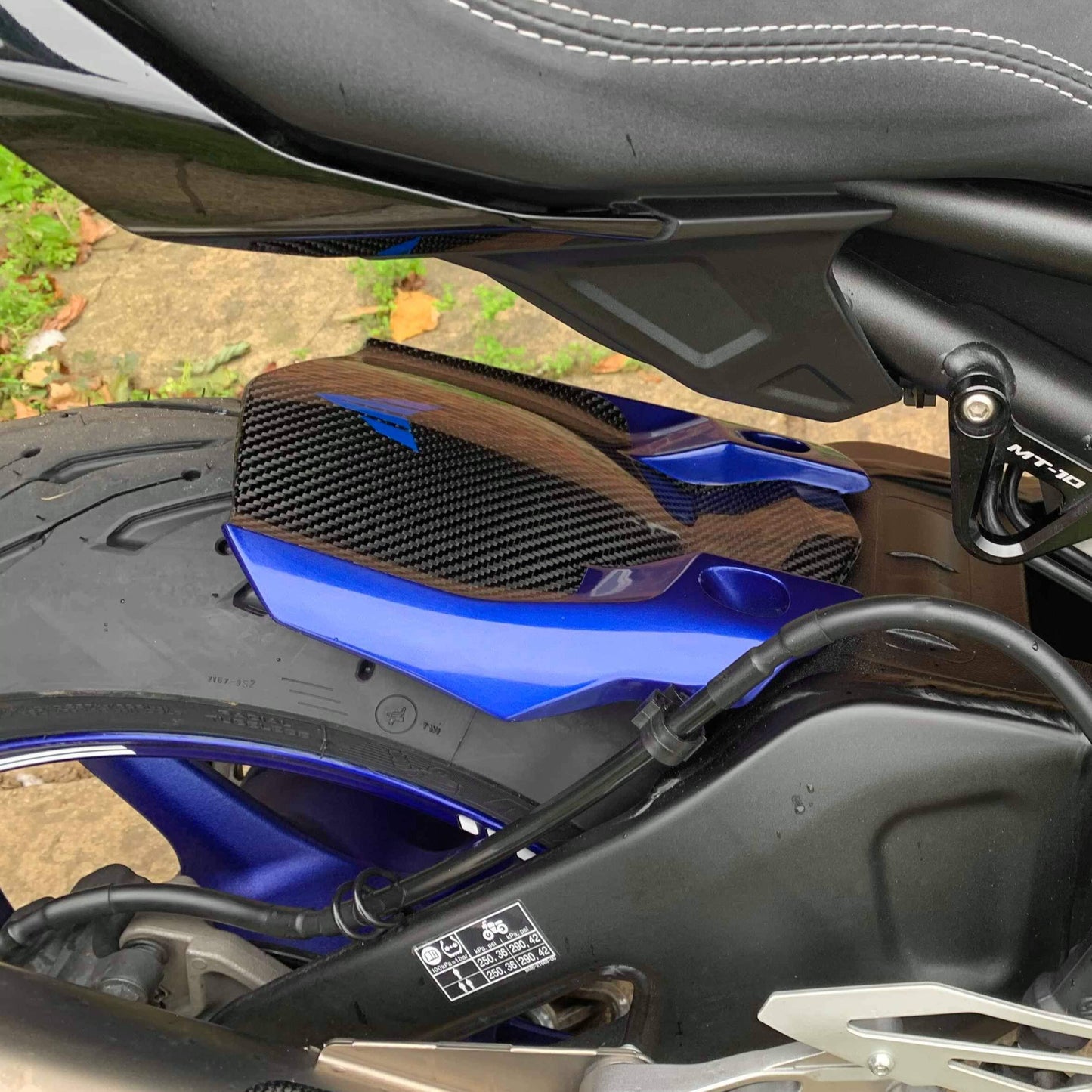 Carbon Fibre Rear Mudguard  / Hugger For Yamaha MT10 - (BLUE)