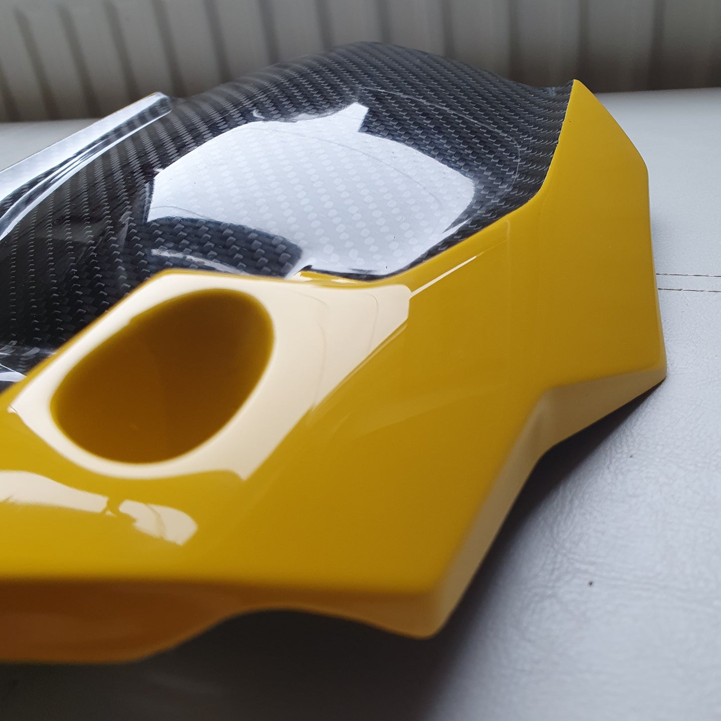 Carbon Fibre Rear Mudguard/Hugger for Yamaha R1 R1M (60th ANNIVERSARY Yellow)