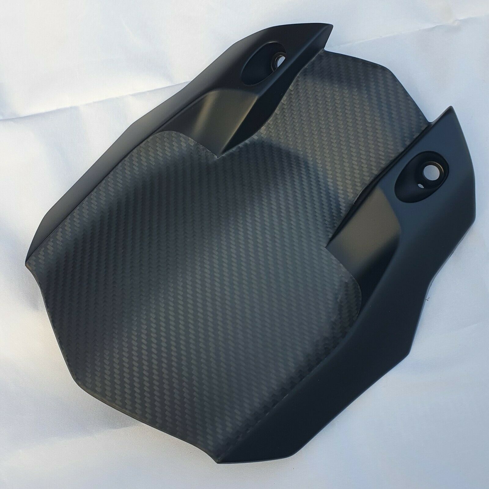 Yamaha MT10 Carbon Fibre Rear Mudguard / Hugger - (BLACK EDITION ...