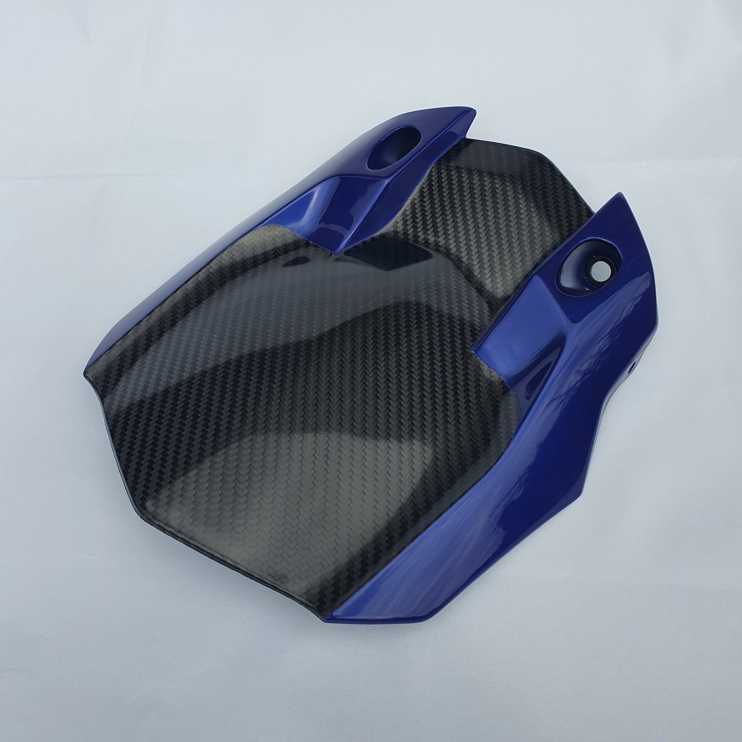 Yamaha R1 carbon fibre rear mudguard with blue painted sides